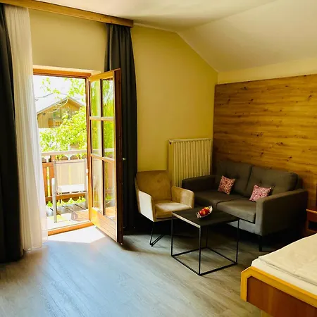 Huber - Garni 3*