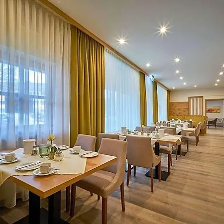 Bed & Breakfast Gaestehaus Huber - Garni 3*