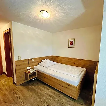 Gaestehaus Huber - Garni Bed & Breakfast